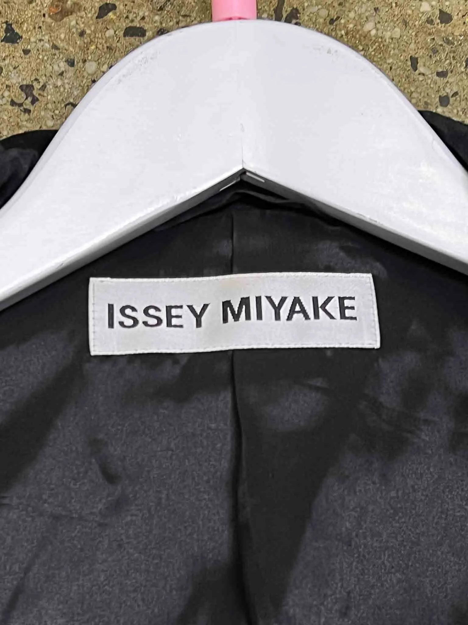 Size 1 (XS/S) | Issey Miyake Crinkled Zip-Up Jacket