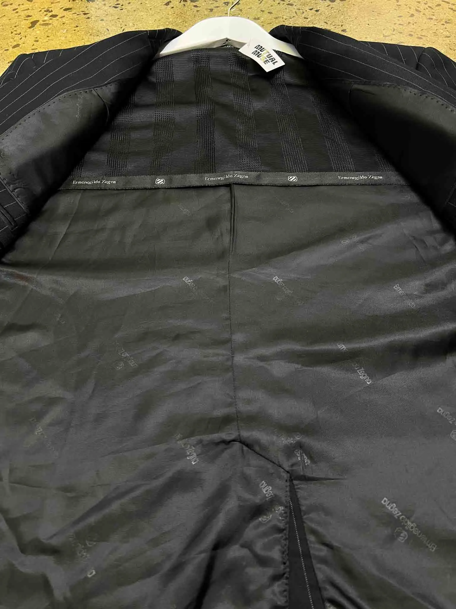 Size 56 (L/XL) | Ermenegildo Zegna Pinstripe Blazer
